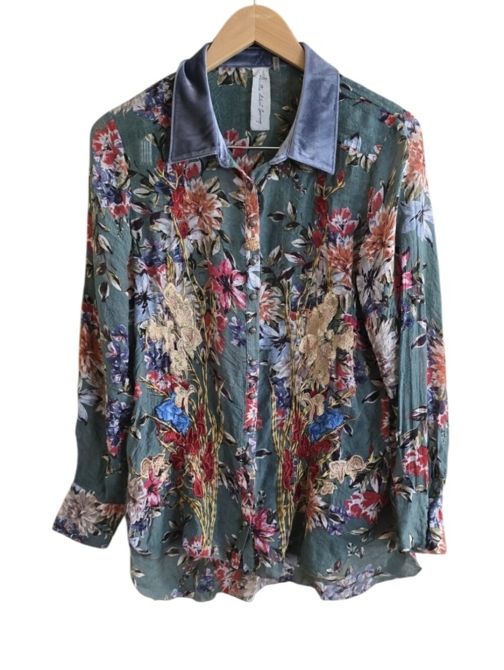 Aratta Silent Journey Boho Floral Embroidered Long Sleeve Blouse. XS/Runs Large